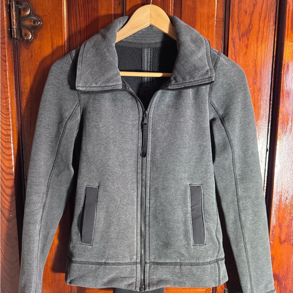 Lululemon en route heather grey jacket